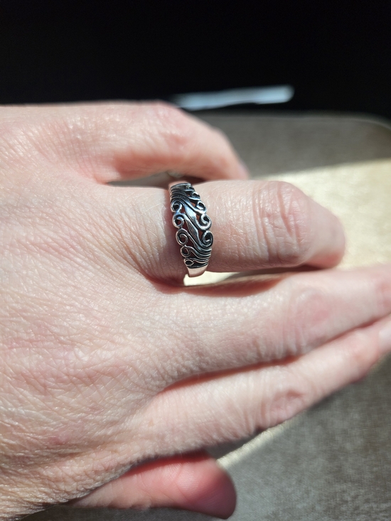 James Avery Sterling Silver Wave & Scroll Band Retired